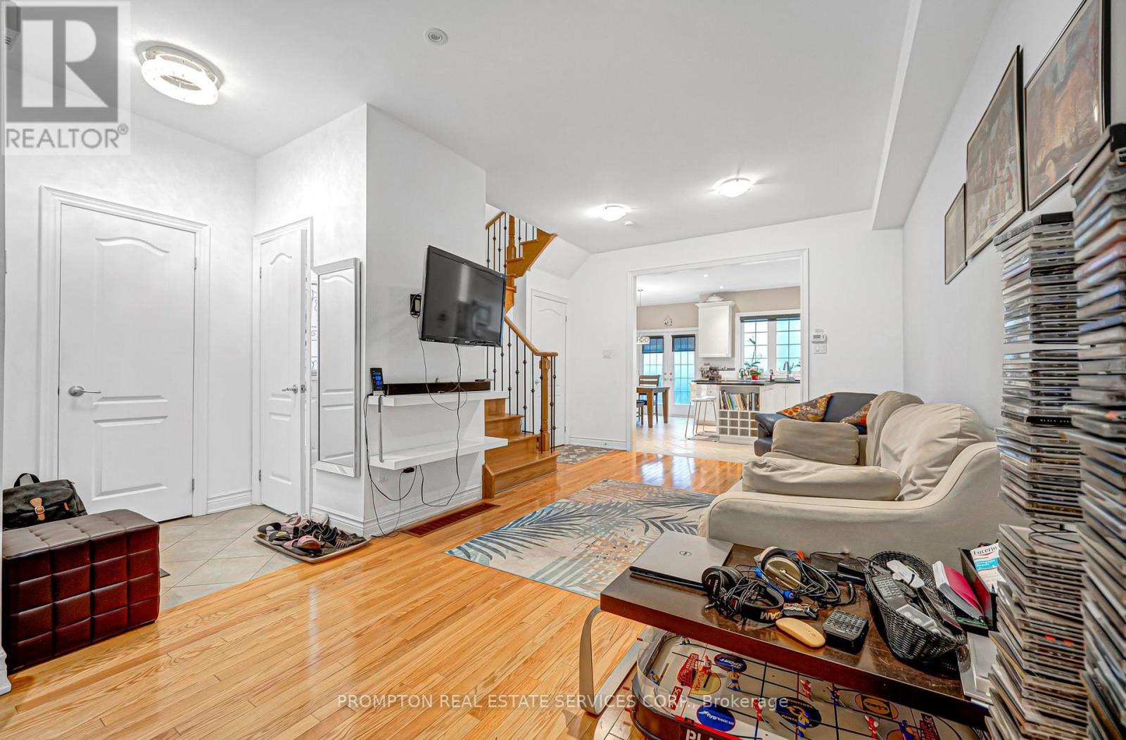 13 Flook Lane, Toronto, Ontario  M2R 3Y5 - Photo 5 - C13763222