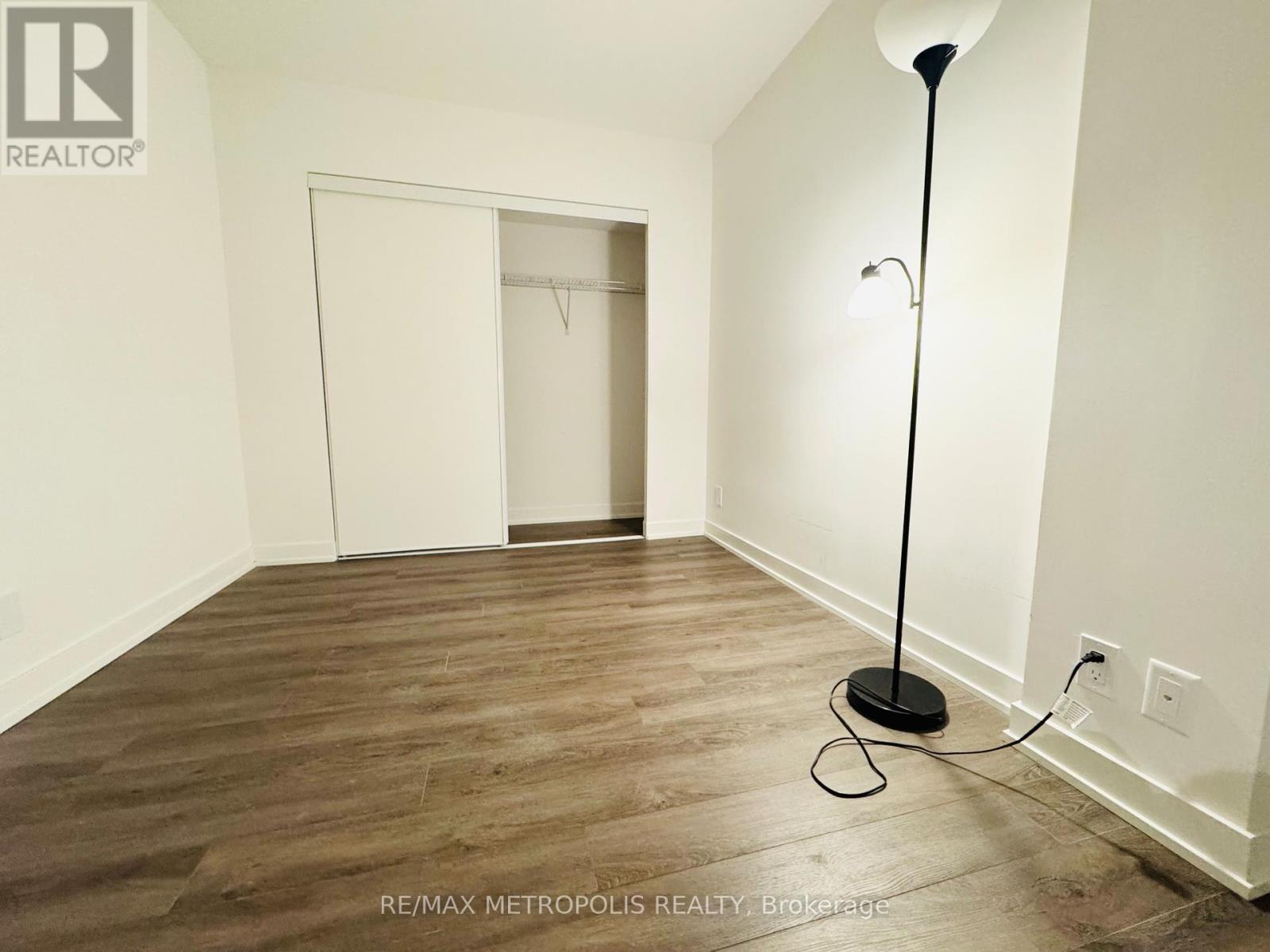 408 - 30 Tretti Way, Toronto, Ontario  M3H 0E3 - Photo 7 - C13763234