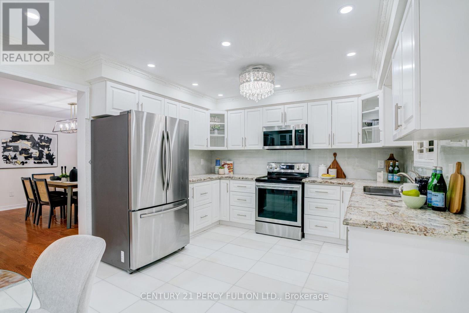27 Dagwell Crescent, Ajax, Ontario  L1T 3M8 - Photo 14 - E13763152