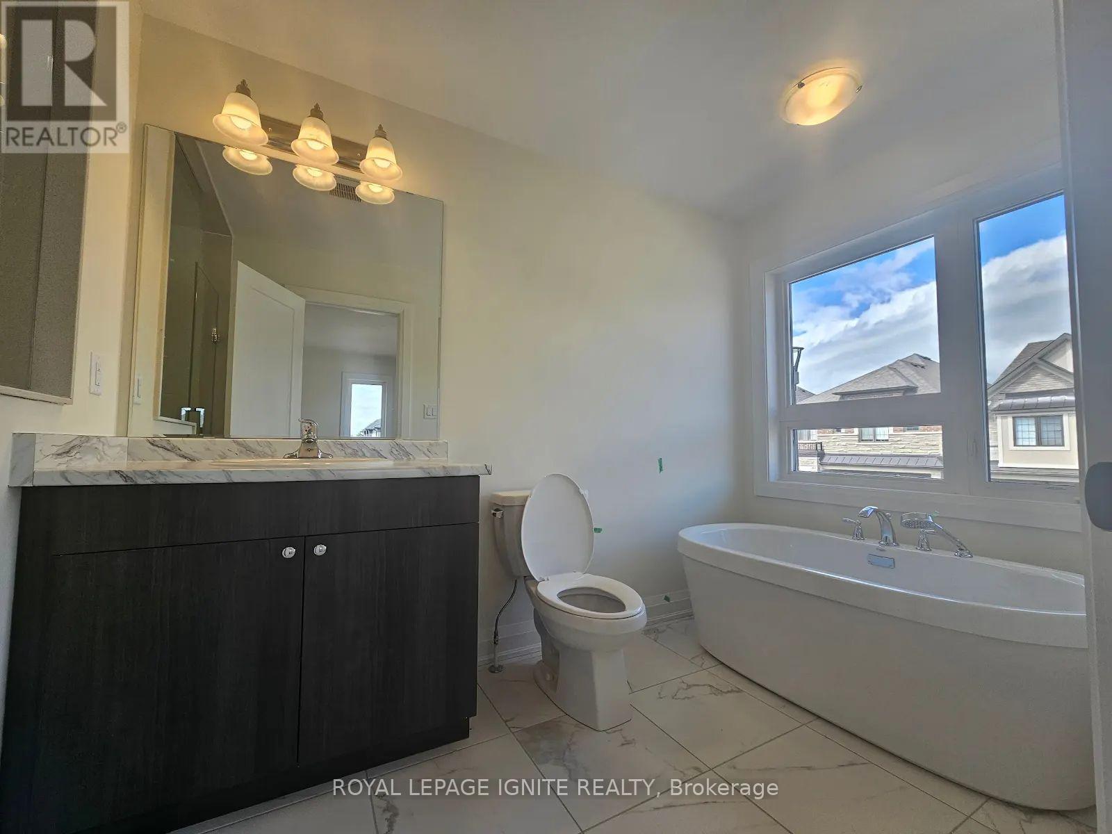 3250 Chimney Swift Crescent, Pickering, Ontario  L1X 0N3 - Photo 11 - E13763178