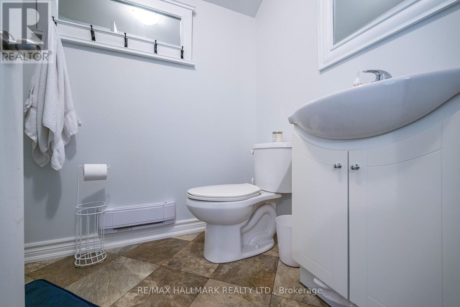 361 Lake Drive N, Georgina, Ontario  L4P 3C8 - Photo 22 - N13763102