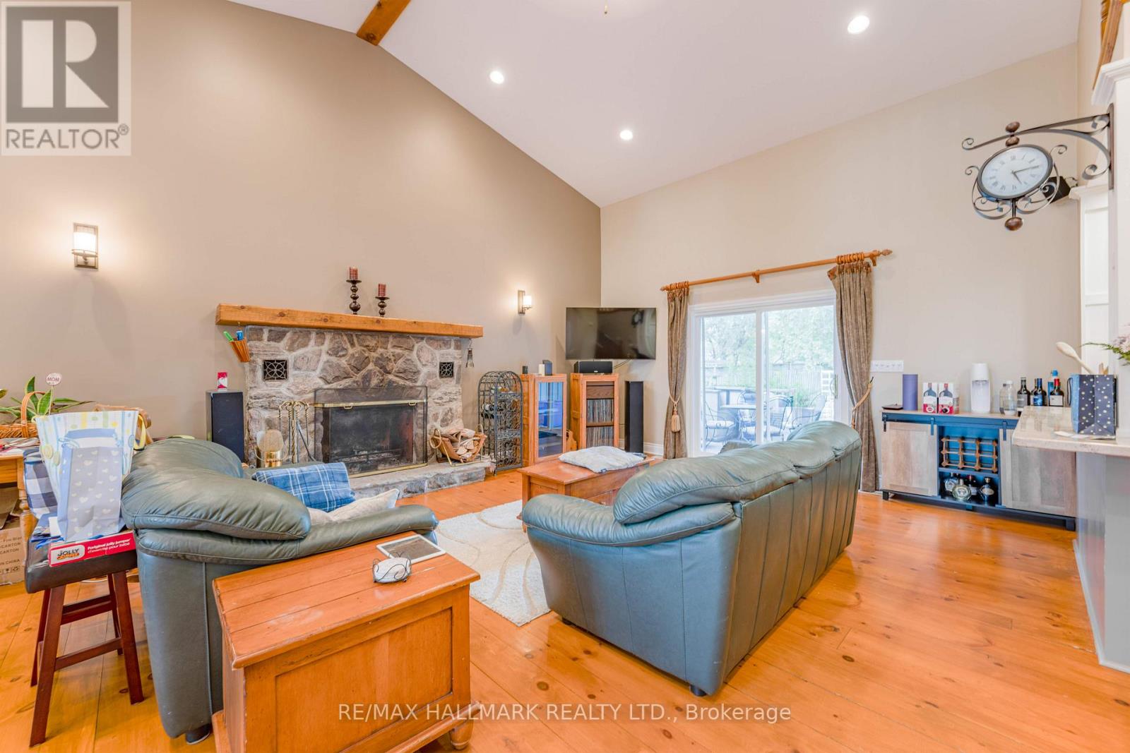 361 Lake Drive N, Georgina, Ontario  L4P 3C8 - Photo 4 - N13763102