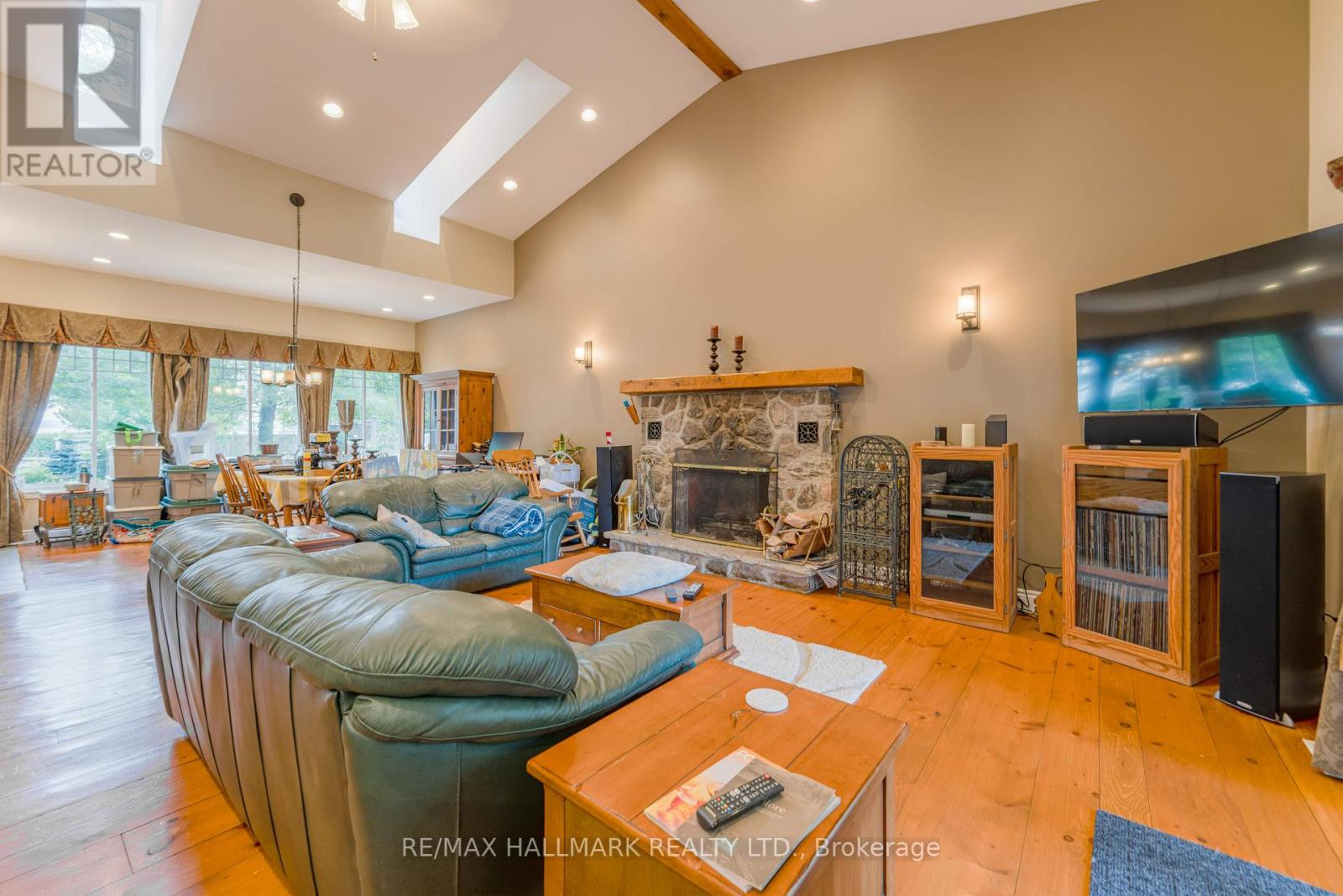 361 Lake Drive N, Georgina, Ontario  L4P 3C8 - Photo 5 - N13763102