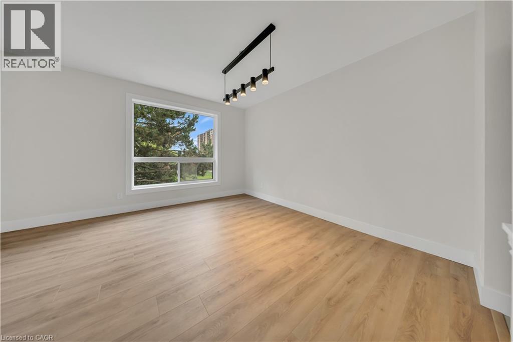 3085 Kingsway Drive Unit# 21, Kitchener, Ontario  N2C 2P1 - Photo 12 - 40861946