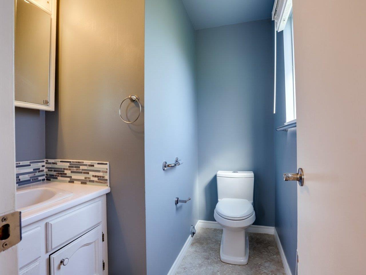 15866 North Bluff Road, White Rock, British Columbia  V4B 3G7 - Photo 10 - R3163495