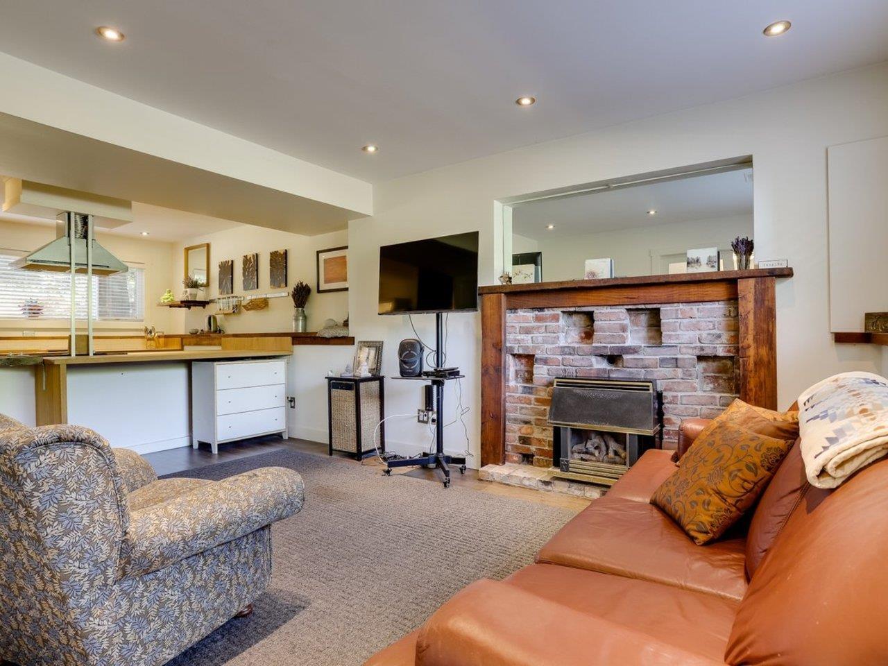 15866 North Bluff Road, White Rock, British Columbia  V4B 3G7 - Photo 15 - R3163495