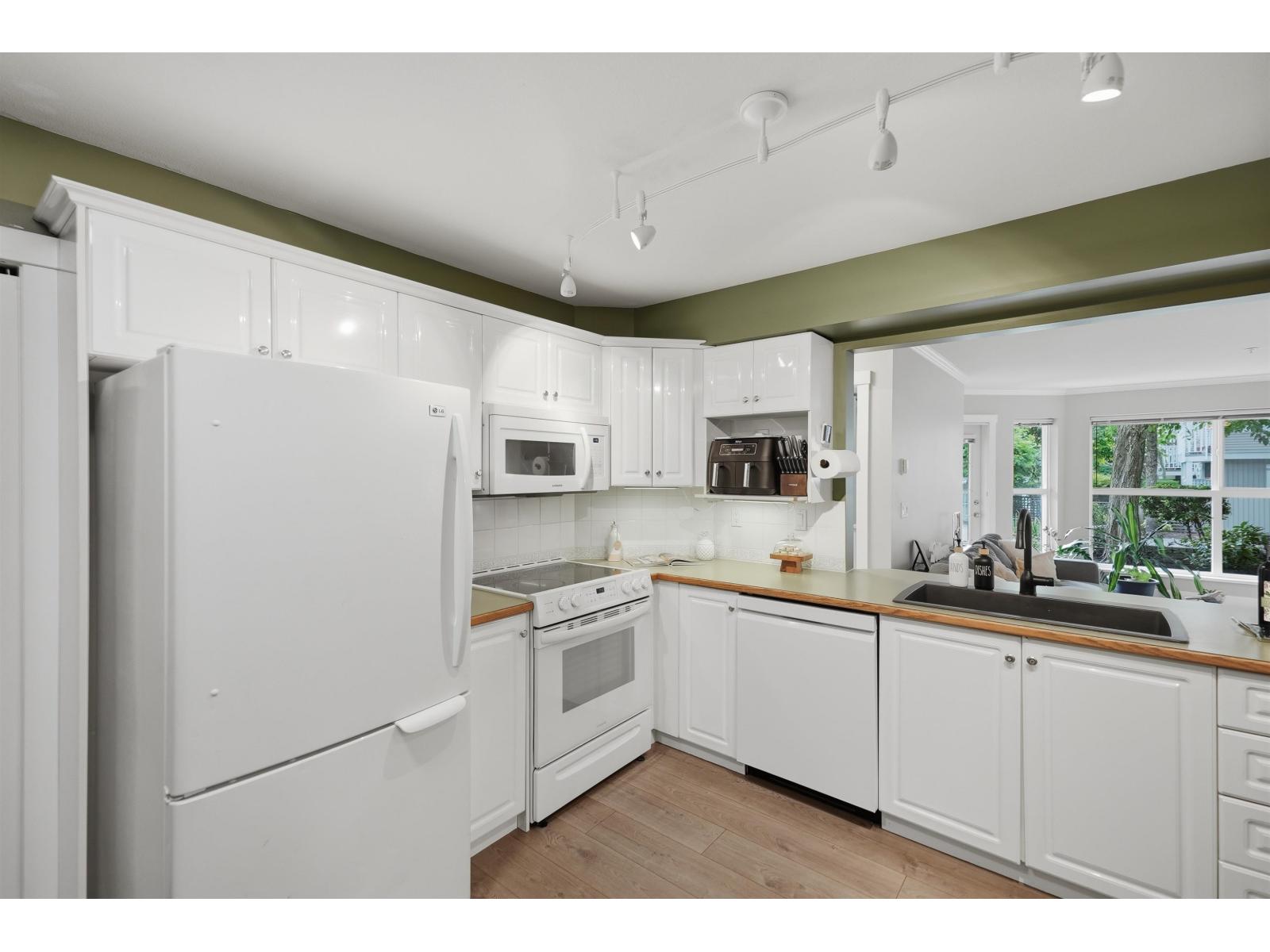 101 6557 121 Street, Surrey, British Columbia  V3W 1E7 - Photo 15 - R3163357