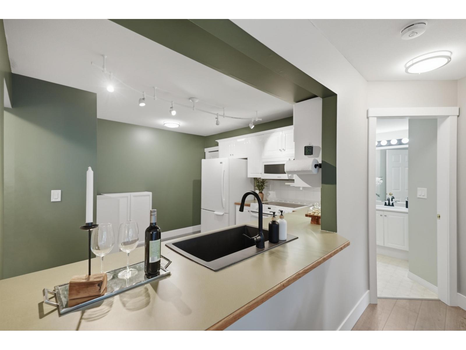 101 6557 121 Street, Surrey, British Columbia  V3W 1E7 - Photo 19 - R3163357