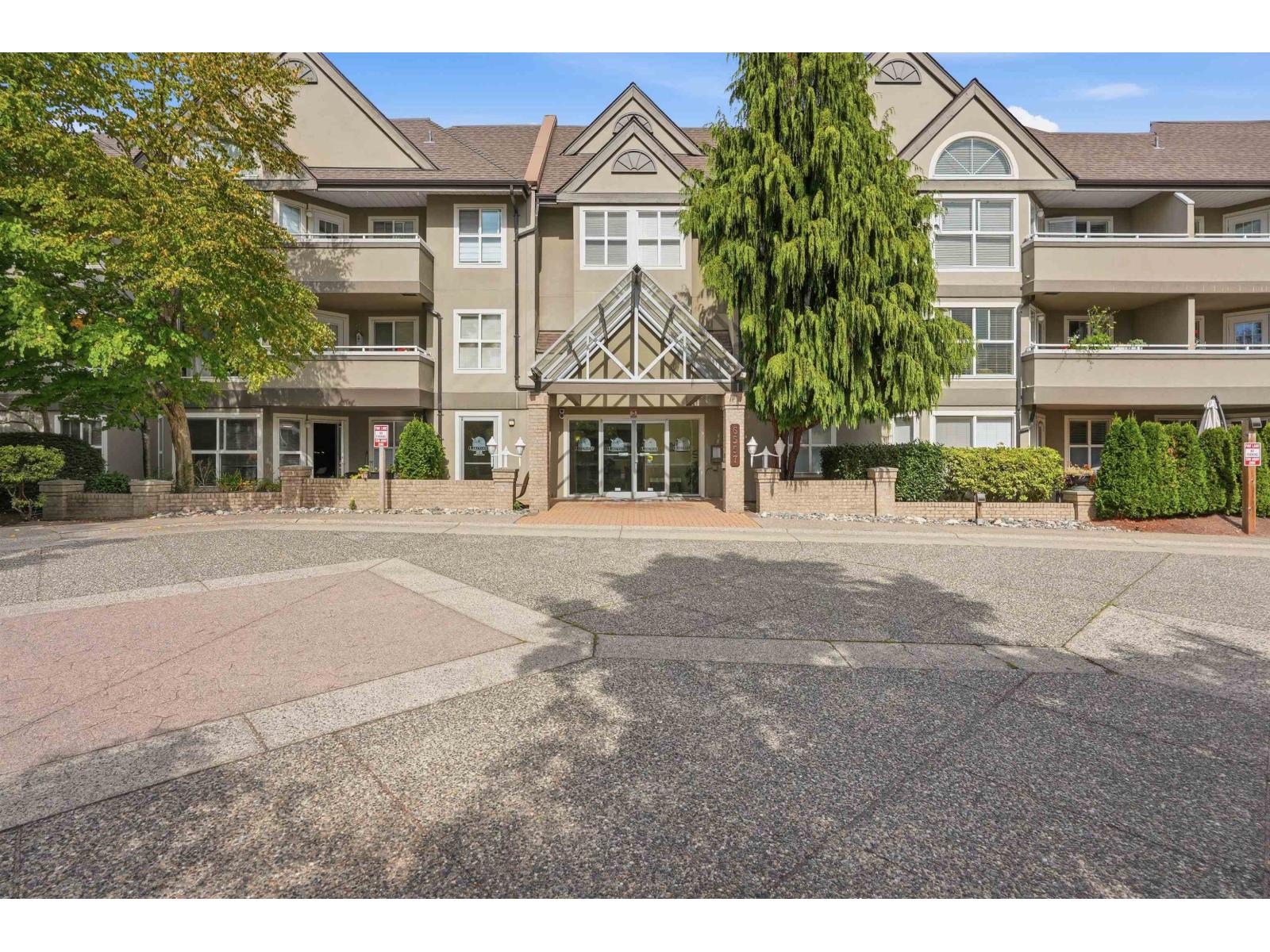 101 6557 121 Street, Surrey, British Columbia  V3W 1E7 - Photo 2 - R3163357