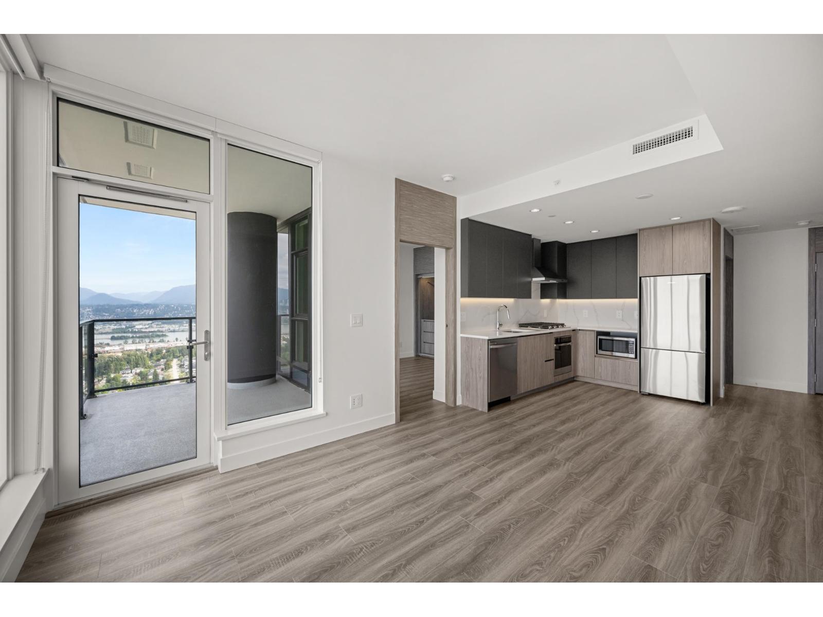 3808 10750 135a Street, Surrey, British Columbia  V3T 0V4 - Photo 2 - R3163515