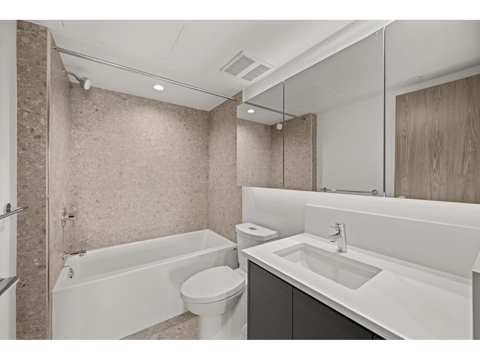 3808 10750 135a Street, Surrey, British Columbia  V3T 0V4 - Photo 5 - R3163515