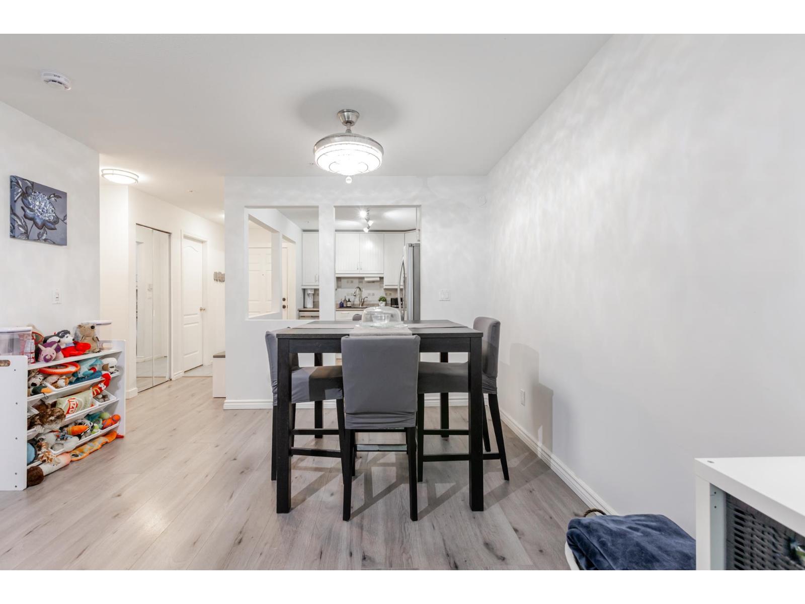 202 9688 148 Street, Surrey, British Columbia  V3R 0W2 - Photo 14 - R3162858