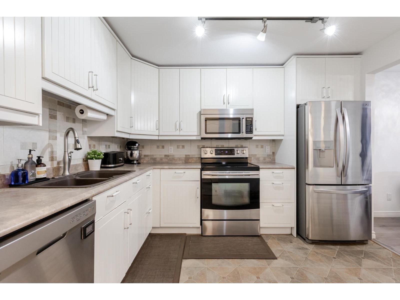 202 9688 148 Street, Surrey, British Columbia  V3R 0W2 - Photo 5 - R3162858