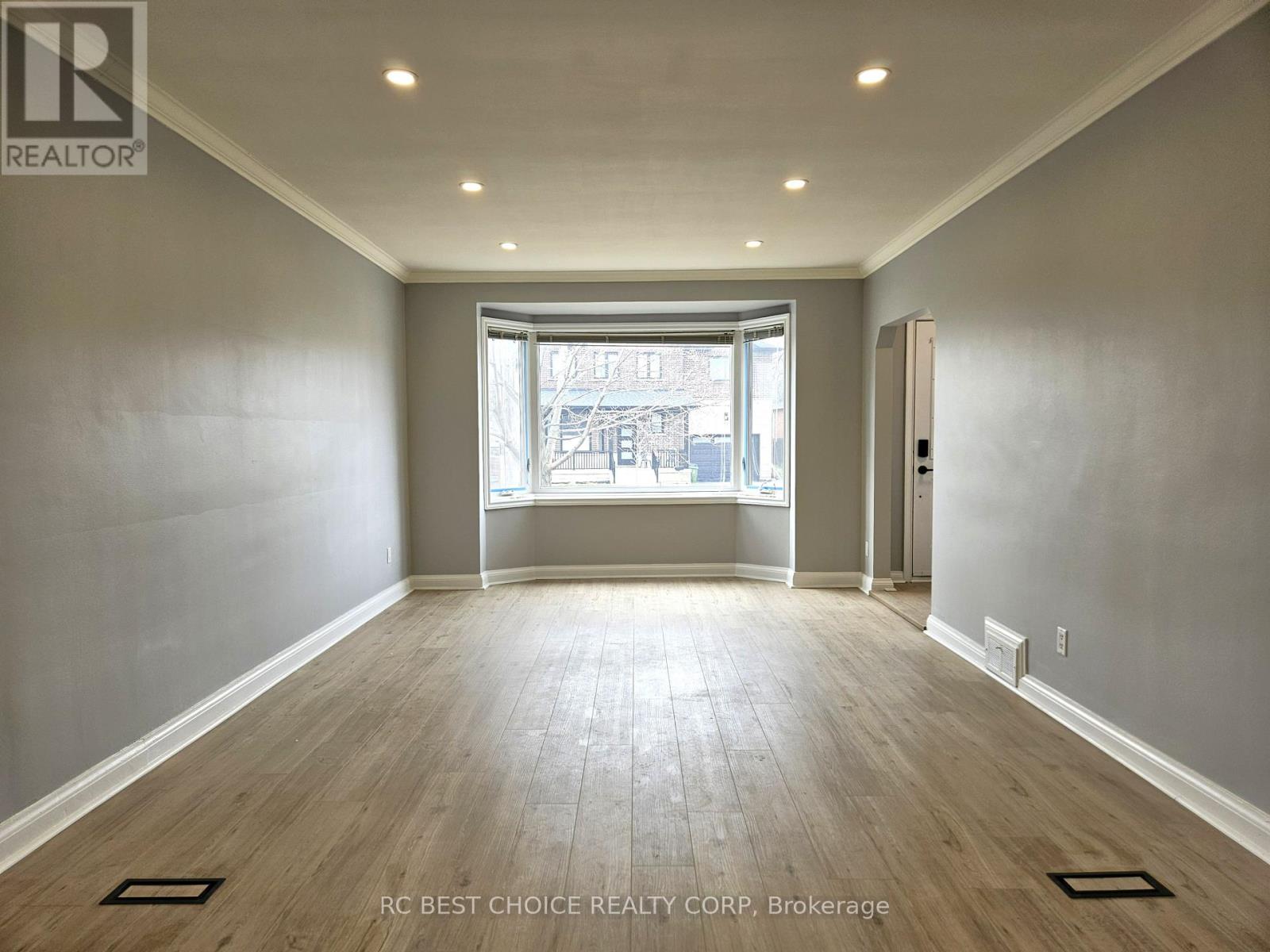 Main - 45 Mayall Avenue, Toronto, Ontario  M3L 1E7 - Photo 10 - W13763154