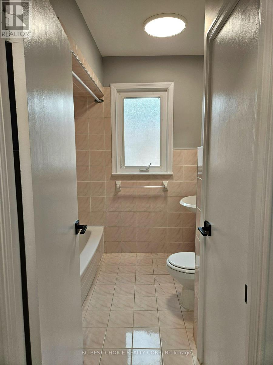 Main - 45 Mayall Avenue, Toronto, Ontario  M3L 1E7 - Photo 16 - W13763154