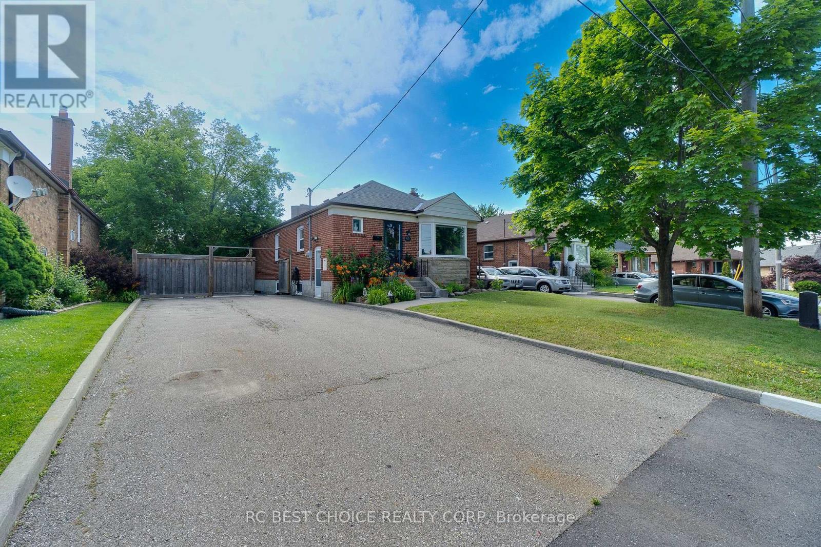 Main - 45 Mayall Avenue, Toronto, Ontario  M3L 1E7 - Photo 2 - W13763154