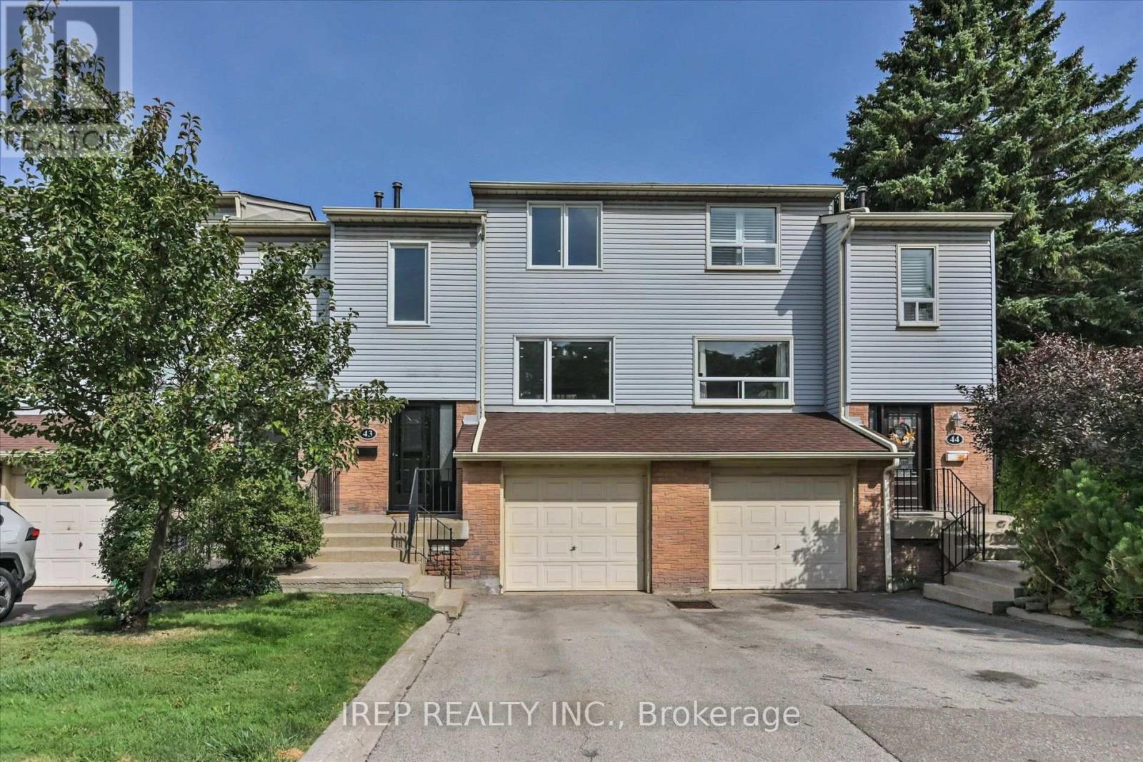 43 - 1055 SHAWNMARR ROAD Mississauga (Port Credit) Ontario Canada L5H3V2 5