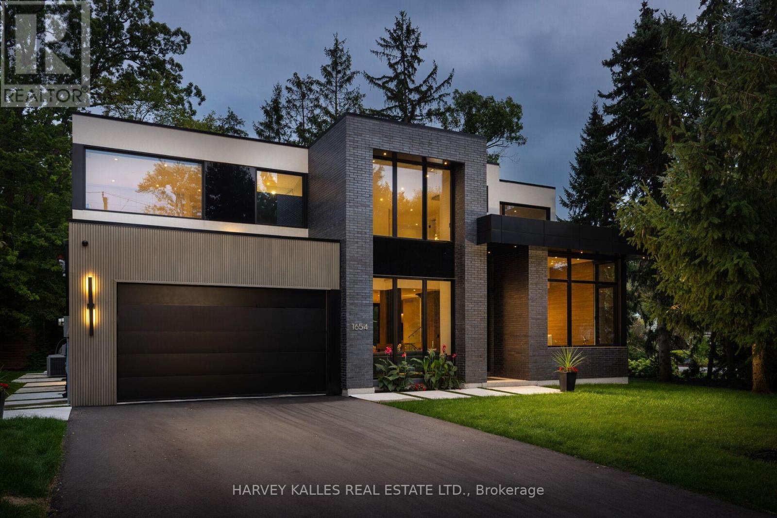 1654 BIRCHWOOD DRIVE, Mississauga, Ontario