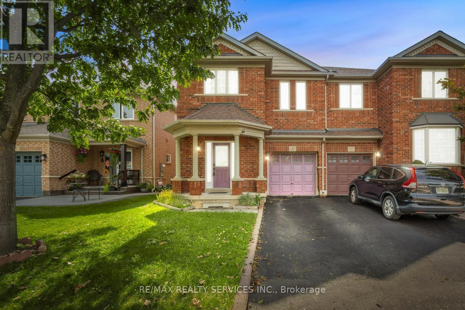 4 Farthingale Crescent, Brampton, Ontario  L7A 1R3 - Photo 1 - W13763224