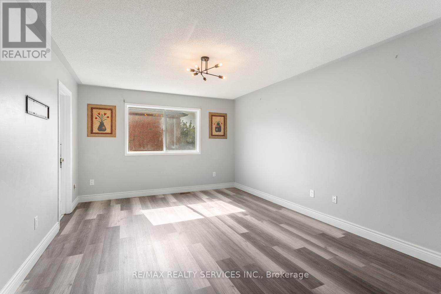 4 Farthingale Crescent, Brampton, Ontario  L7A 1R3 - Photo 16 - W13763224