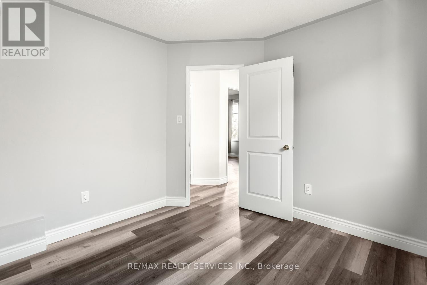 4 Farthingale Crescent, Brampton, Ontario  L7A 1R3 - Photo 24 - W13763224