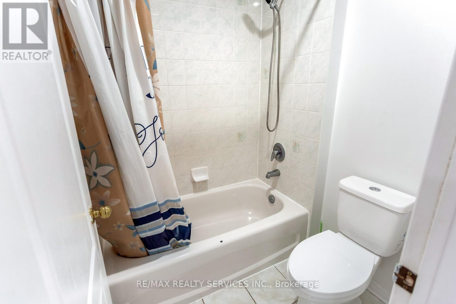 4 Farthingale Crescent, Brampton, Ontario  L7A 1R3 - Photo 28 - W13763224