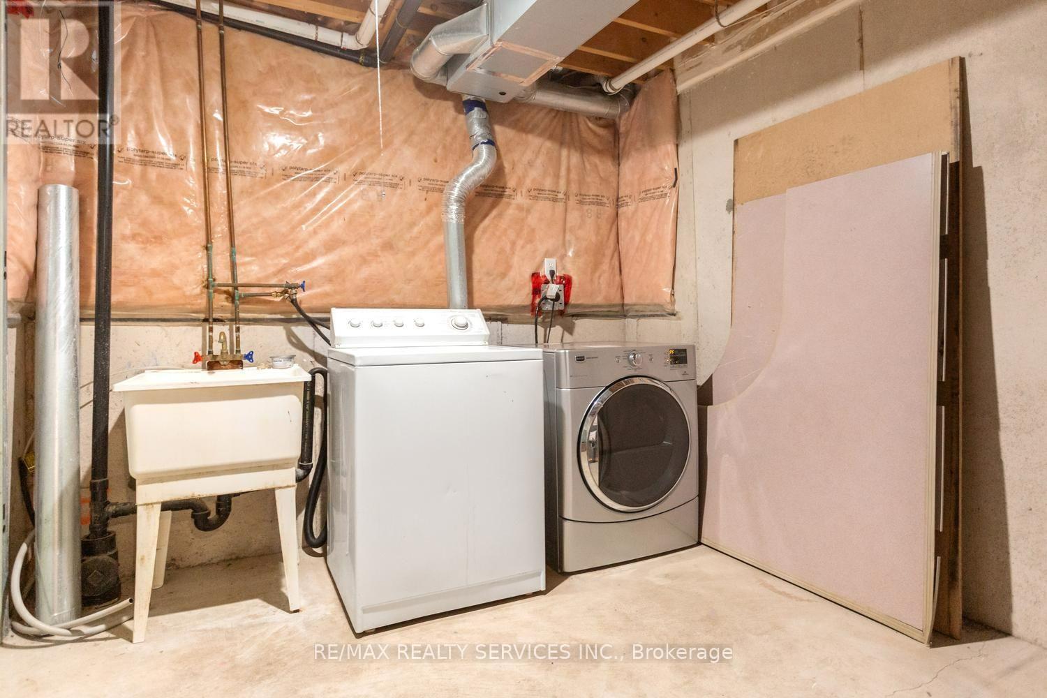 4 Farthingale Crescent, Brampton, Ontario  L7A 1R3 - Photo 34 - W13763224
