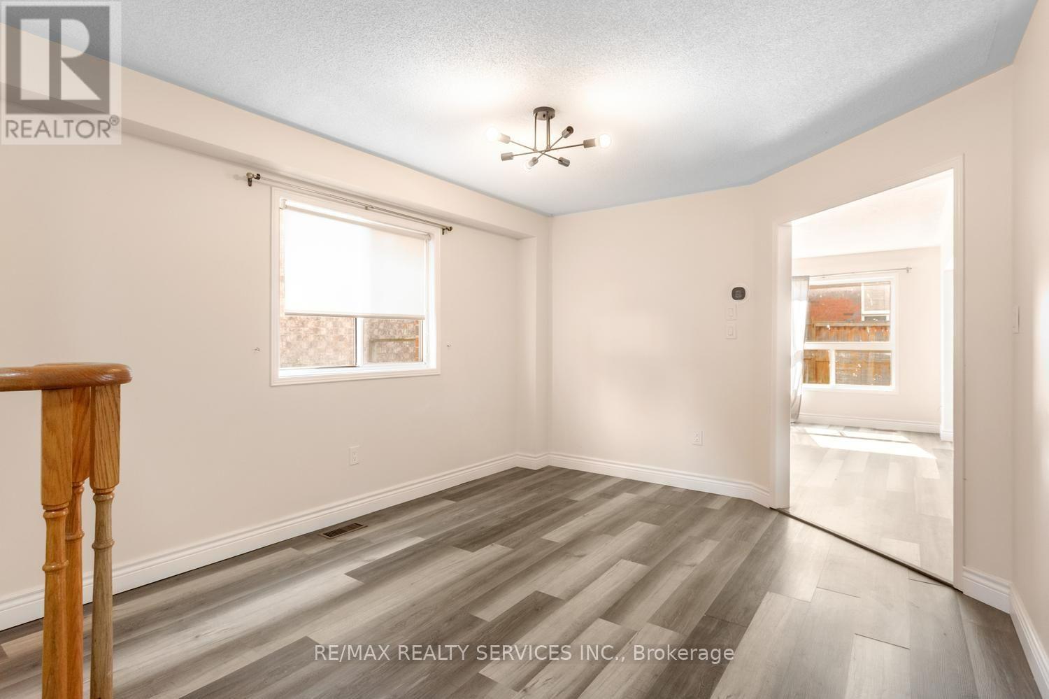 4 Farthingale Crescent, Brampton, Ontario  L7A 1R3 - Photo 6 - W13763224