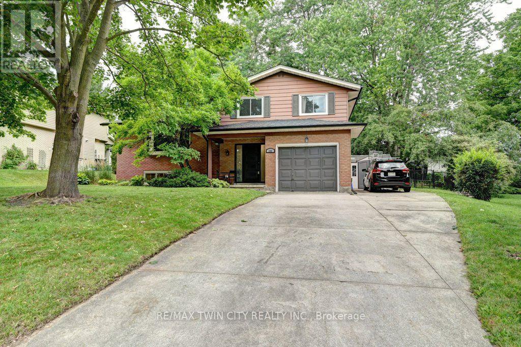 163 CHELFORD CRESCENT, Waterloo, Ontario