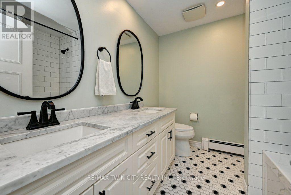 163 Chelford Crescent, Waterloo, Ontario  N2J 3T7 - Photo 24 - X13763126