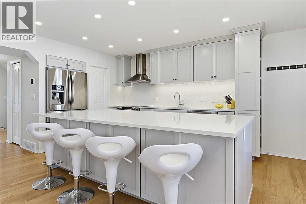532 54 Avenue SW, Calgary, Alberta  T2V 0C7 - Photo 9 - A2341524