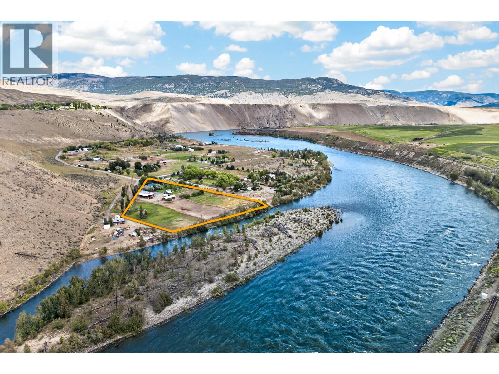 1260 Thompson Court Kamloops Photo 4 1260 Thompson Court Kamloops Photo 4