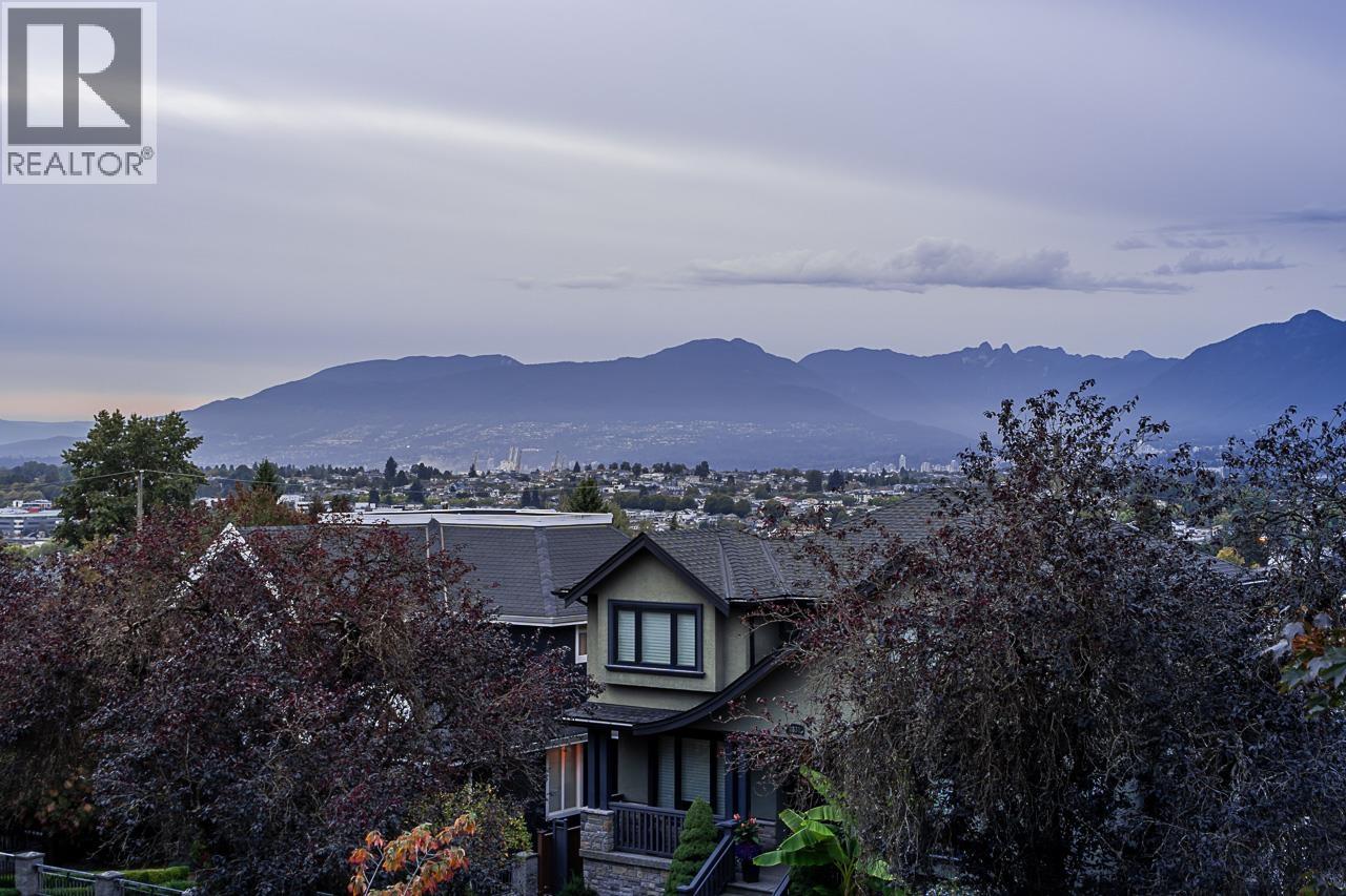 2 3638 Normandy Drive, Vancouver, British Columbia V5M 2G3 - Photo 31 - R3163391
