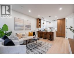 3 3638 NORMANDY DRIVE, Vancouver, British Columbia