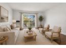 135 Woods Road Unit# 201, Kelowna, BC V1X 6Z3