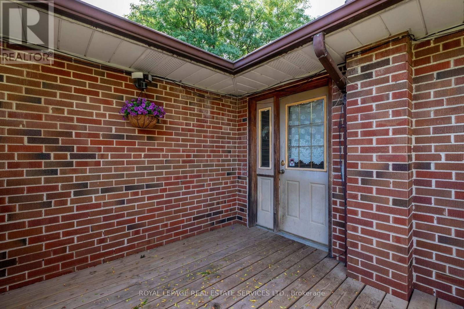 72 Sloane Avenue, Toronto, Ontario  M4A 2A7 - Photo 16 - C13763276