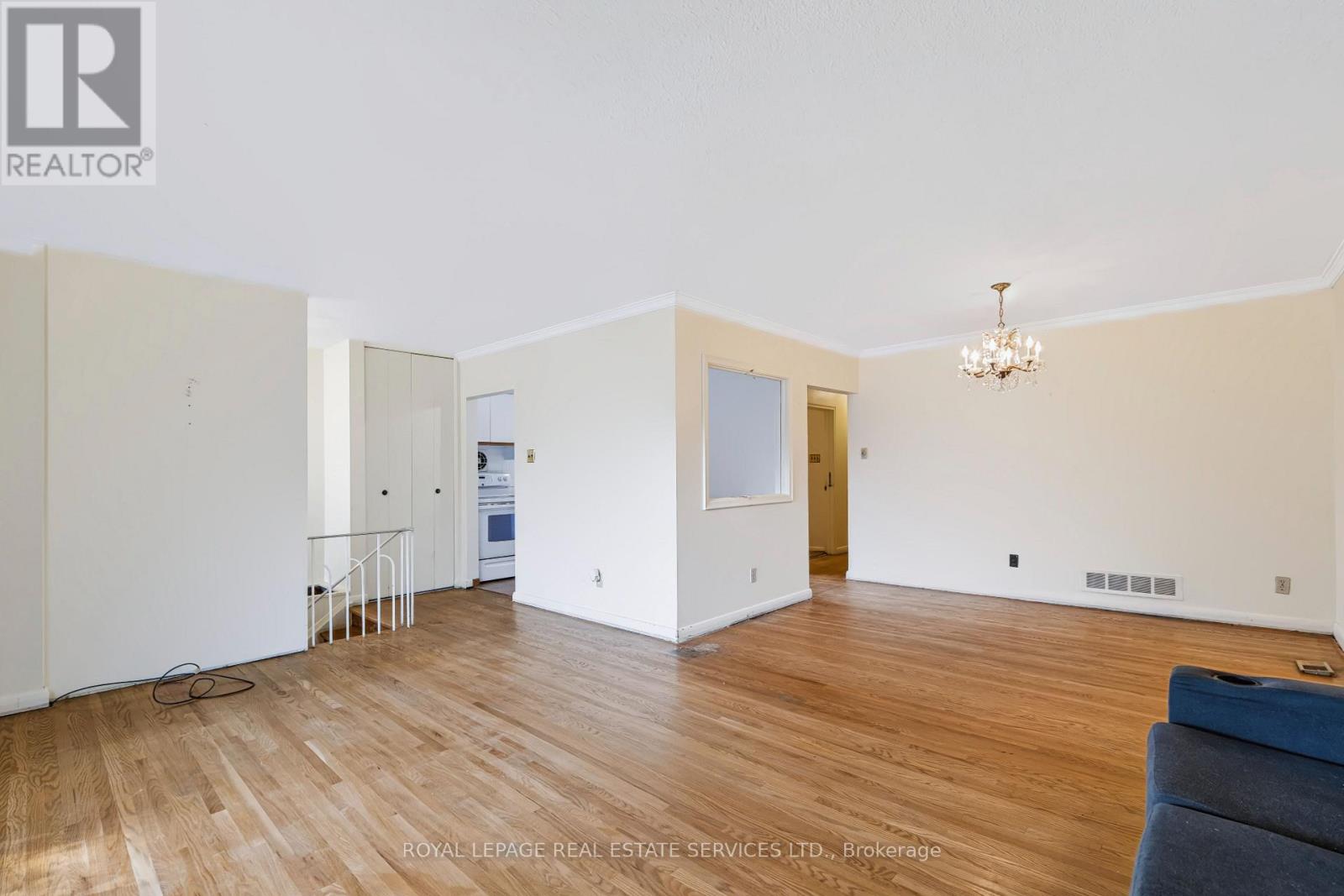 72 Sloane Avenue, Toronto, Ontario  M4A 2A7 - Photo 7 - C13763276
