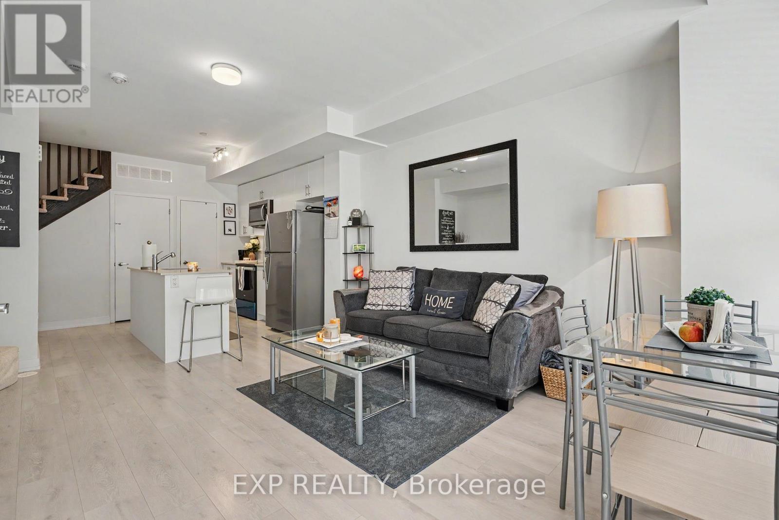 3 - 3425 Ridgeway Drive, Mississauga, Ontario  L5L 0B9 - Photo 4 - W13763268
