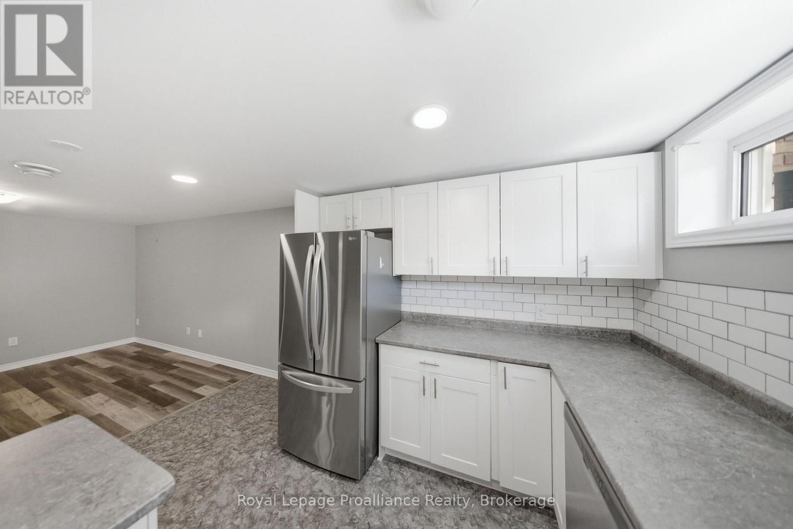 400 Harris Street, Whitby, Ontario  L1N 3C5 - Photo 37 - E13754138