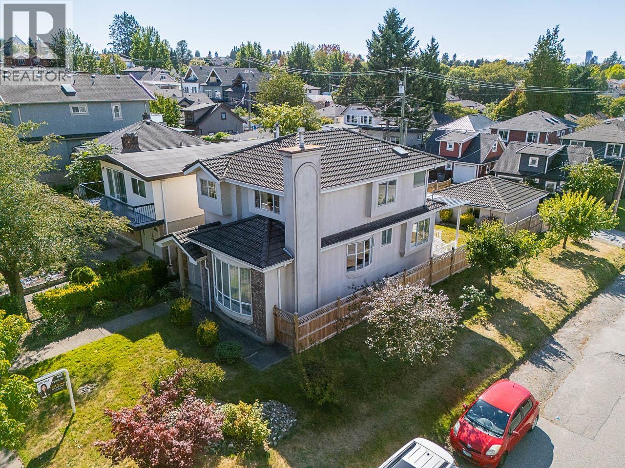 4803 Fleming Street, Vancouver, British Columbia V5N 3W7 - Photo 3 - R3163488