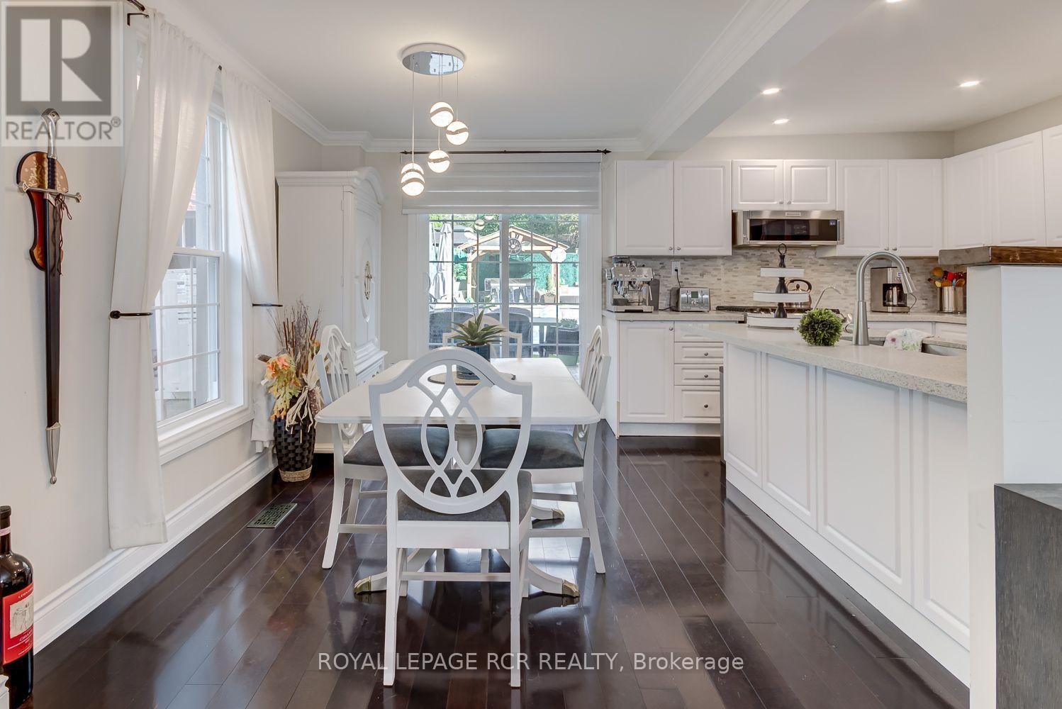 19 Birch Avenue, Caledon, Ontario  L7E 0K1 - Photo 11 - W13763252