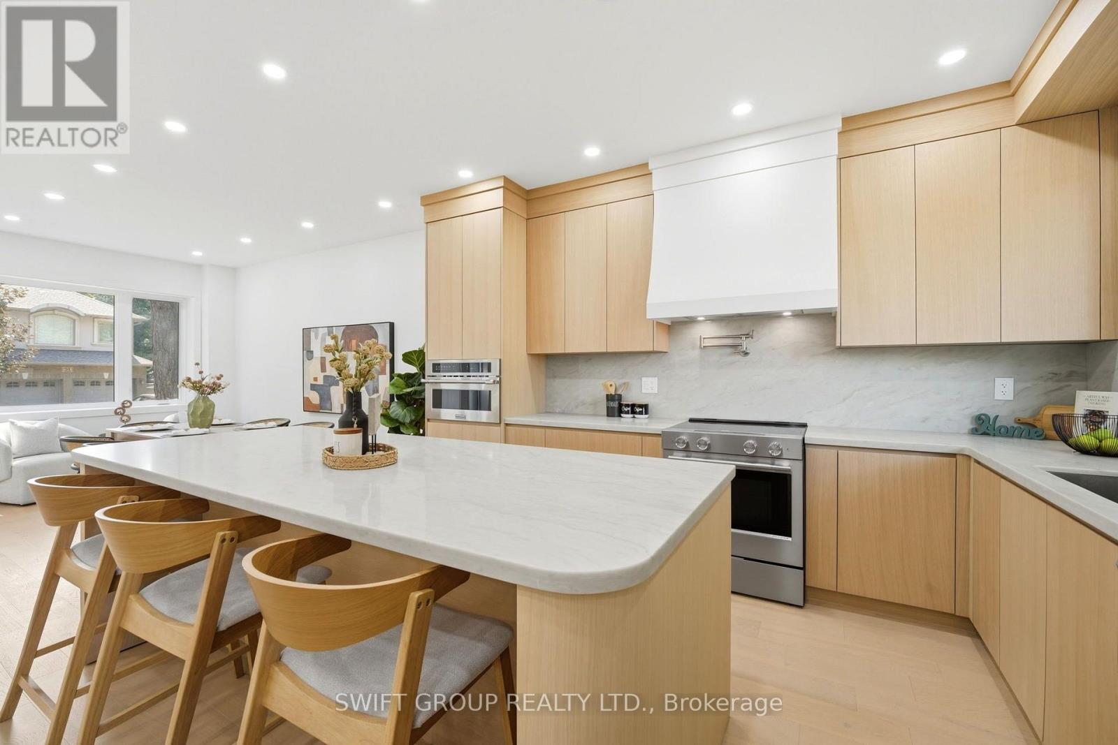 20 Boylen Street, Toronto (Humberlea-Pelmo Park), Ontario  M9N 2W4 - Photo 11 - W13763284