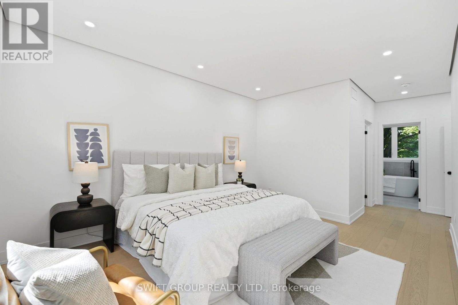 20 Boylen Street, Toronto (Humberlea-Pelmo Park), Ontario  M9N 2W4 - Photo 18 - W13763284