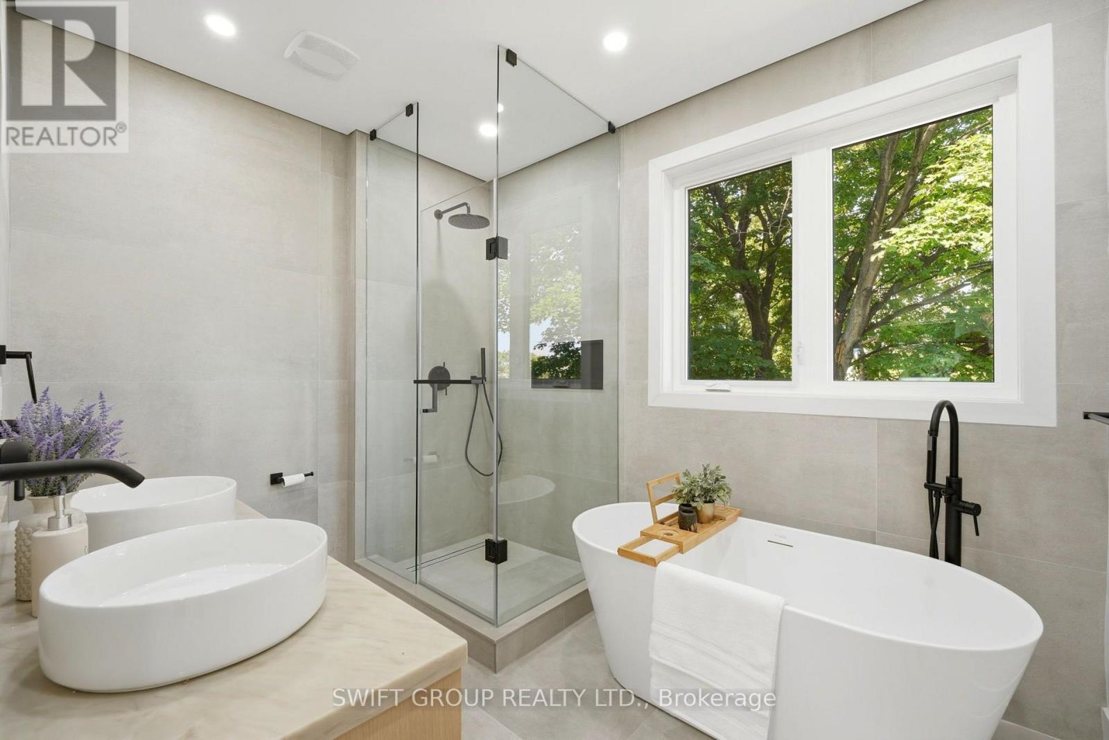 20 Boylen Street, Toronto (Humberlea-Pelmo Park), Ontario  M9N 2W4 - Photo 21 - W13763284