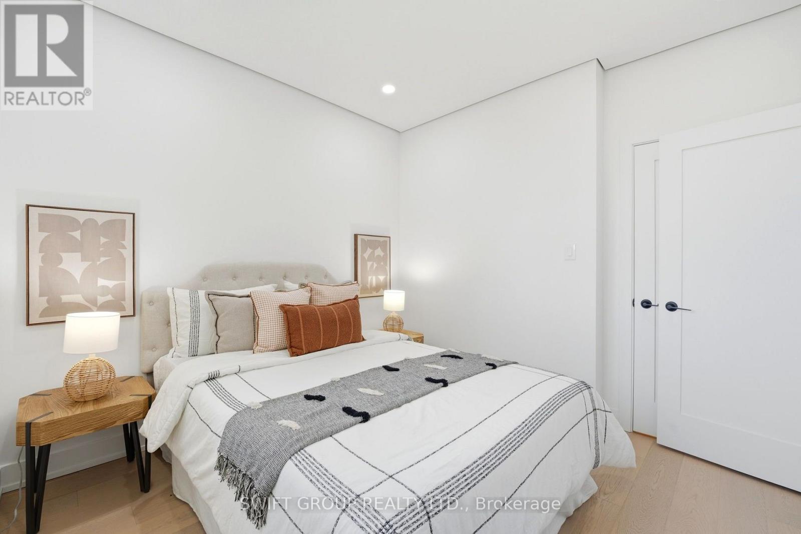20 Boylen Street, Toronto (Humberlea-Pelmo Park), Ontario  M9N 2W4 - Photo 25 - W13763284