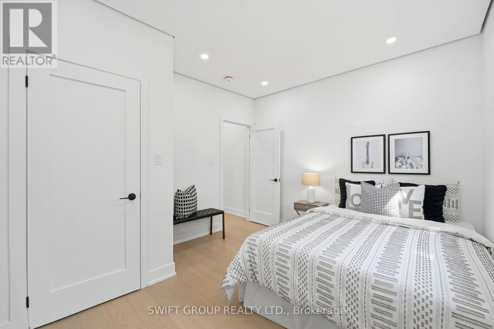 20 Boylen Street, Toronto (Humberlea-Pelmo Park), Ontario  M9N 2W4 - Photo 30 - W13763284