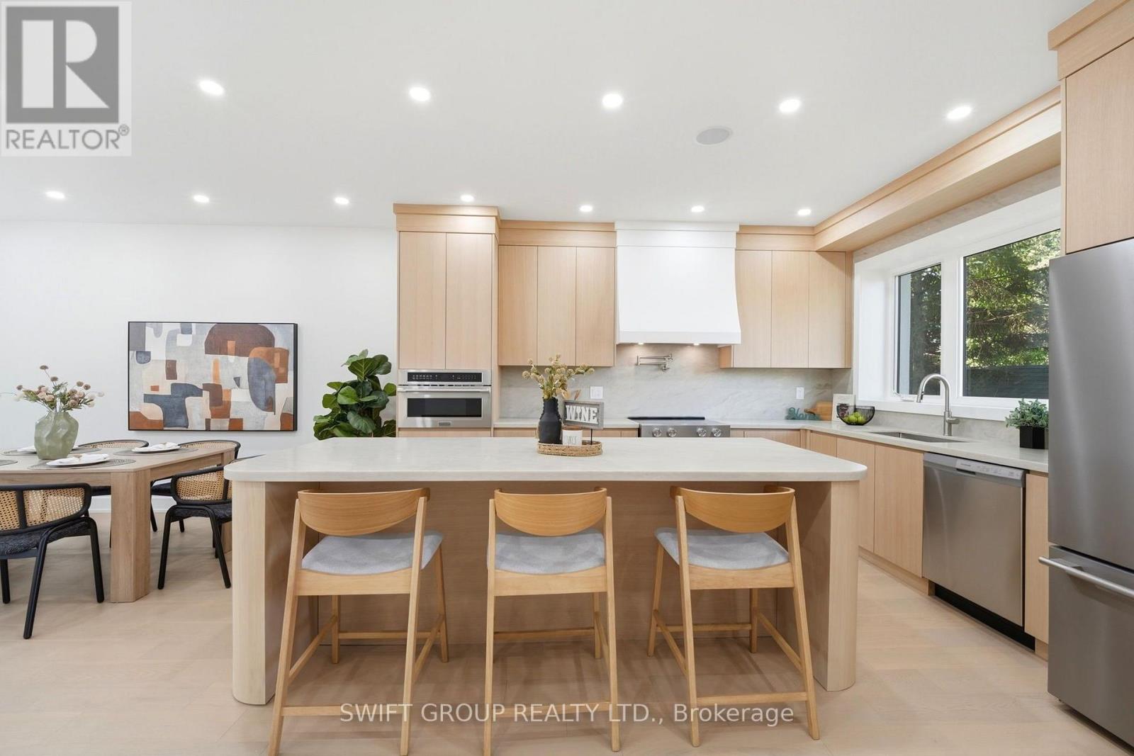 20 Boylen Street, Toronto (Humberlea-Pelmo Park), Ontario  M9N 2W4 - Photo 9 - W13763284