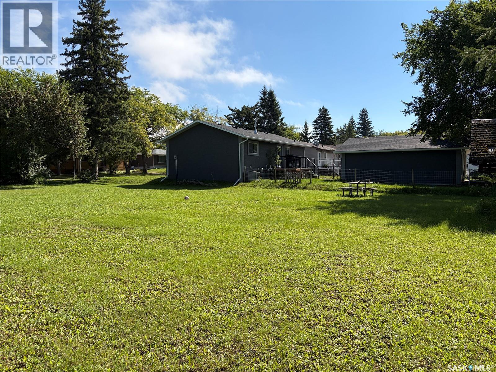 81 Horkoff AVENUE photo 35