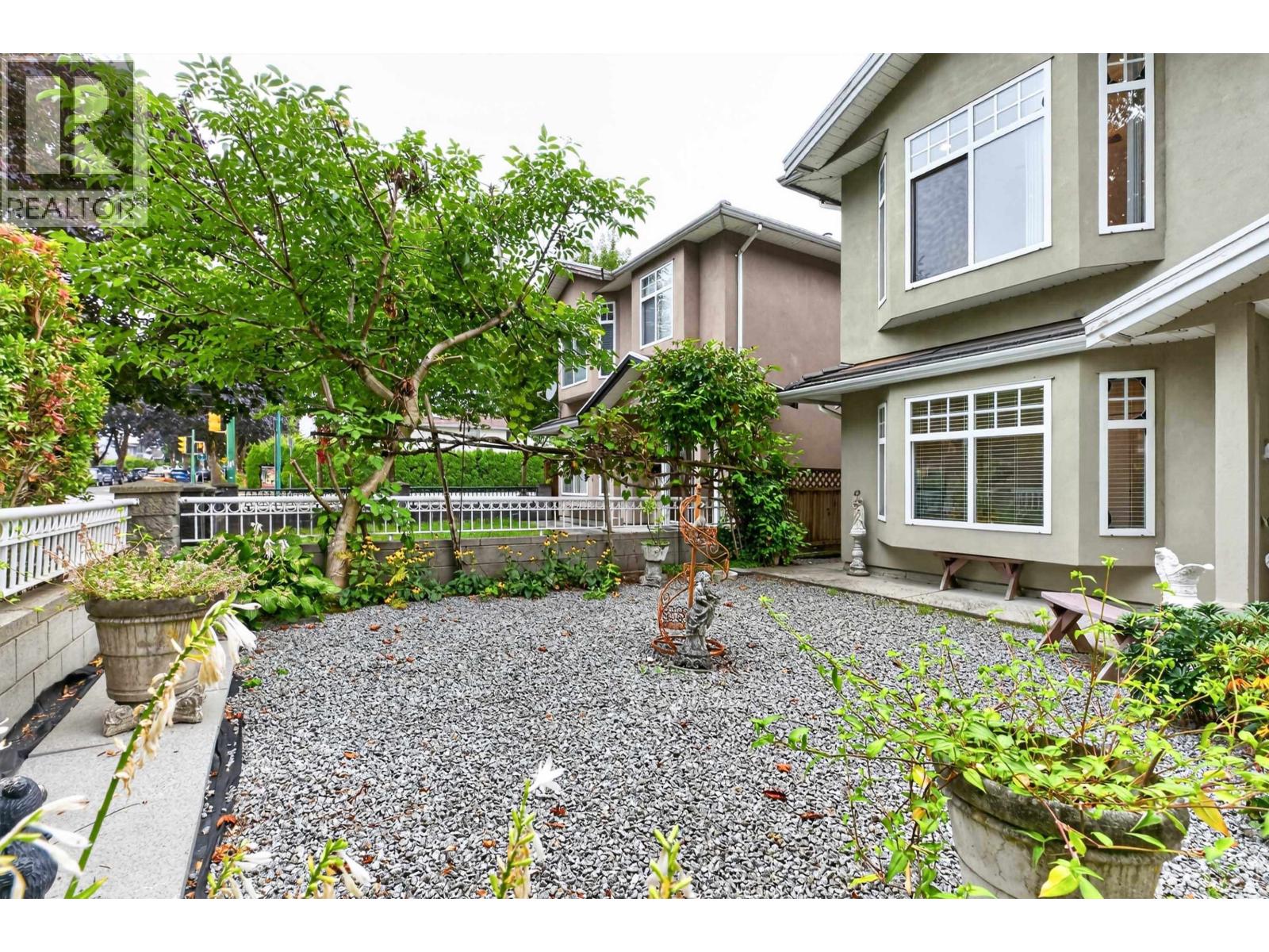 4503 Frances Street, Burnaby, British Columbia V5C 2R6 - Photo 4 - R3163420