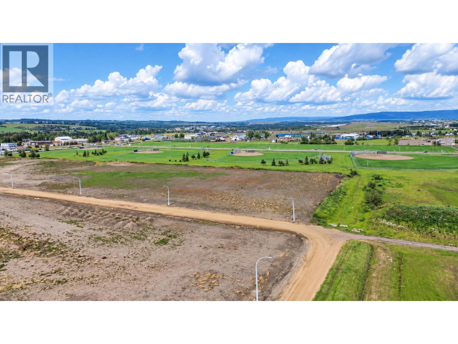1300 122 Avenue, Dawson Creek, British Columbia  V1G 5A2 - Photo 3 - 10397753